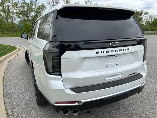 2025 Chevrolet Suburban Premier