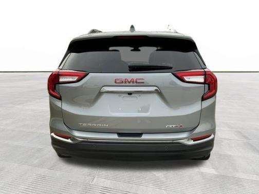 2024 GMC Terrain AWD AT4