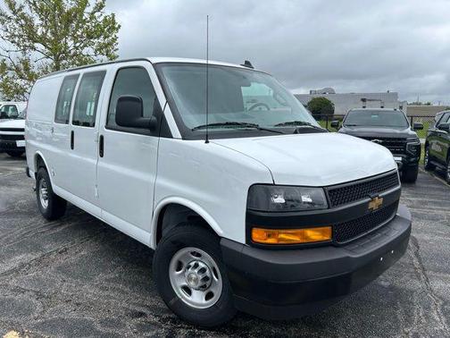 2025 Chevrolet Express 2500 RWD 2500 Regular Wheelbase WT