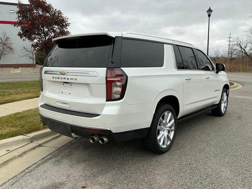 2021 Chevrolet Suburban 4WD High Country