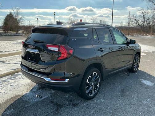 2023 GMC Terrain SLT