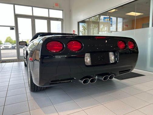 2001 Chevrolet Corvette Base
