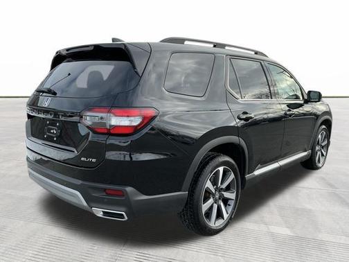 2023 Honda Pilot AWD Elite