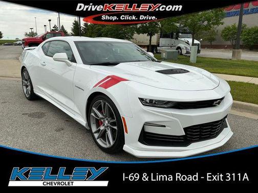 Summit White 2019 Chevrolet Camaro 2SS