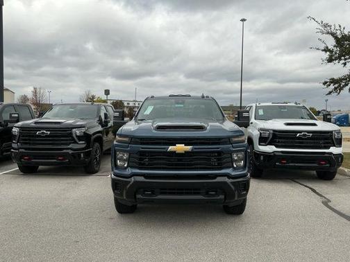 2025 Chevrolet Silverado 2500 Custom
