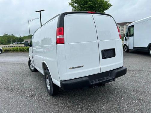 2025 Chevrolet Express 2500 RWD 2500 Regular Wheelbase WT