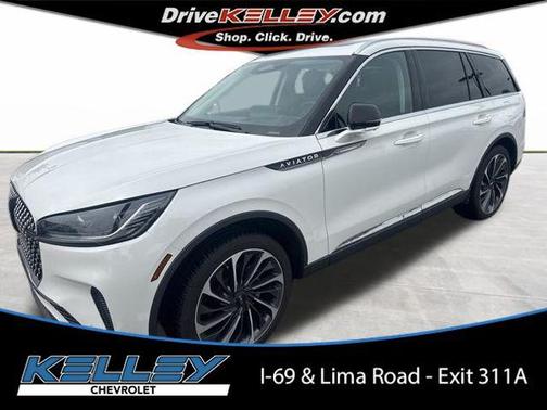 Pristine White Metallic Tri-Coat 2026 Lincoln Aviator Reserve AWD