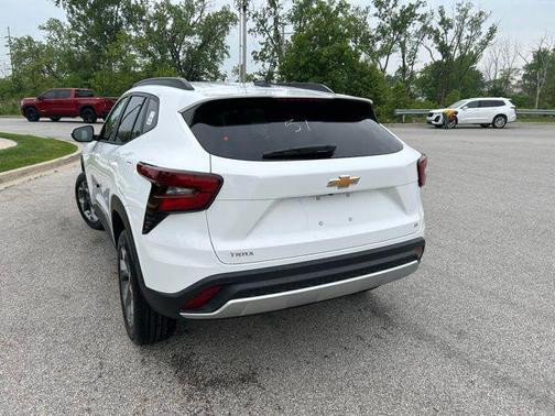 2025 Chevrolet Trax LT