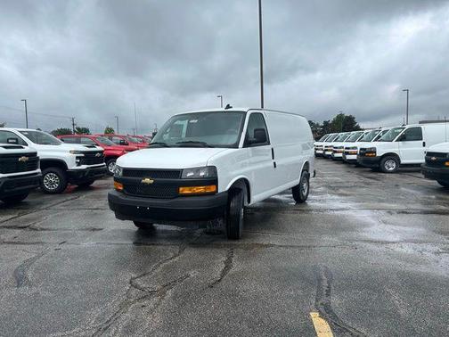 2025 Chevrolet Express 2500 RWD 2500 Regular Wheelbase WT