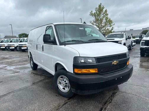 2025 Chevrolet Express 2500 RWD 2500 Regular Wheelbase WT