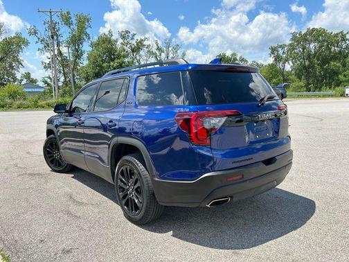 2023 GMC Acadia FWD SLT