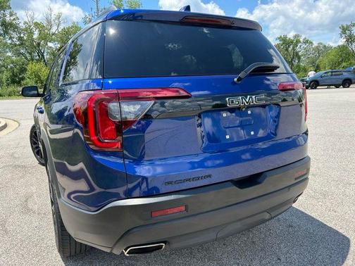 2023 GMC Acadia FWD SLT