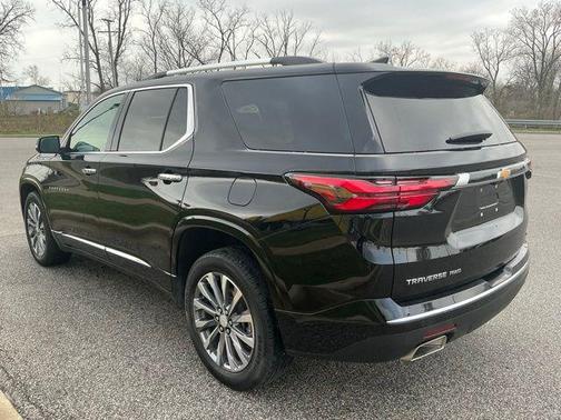 Mosaic Black Metallic 2023 Chevrolet Traverse Premier