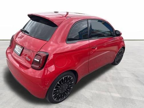 Red by (Red) 2024 FIAT 500e INSPI(RED) FWD