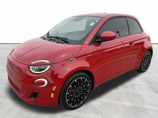 Red by (Red) 2024 FIAT 500e INSPI(RED) FWD