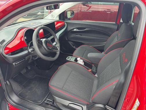 Red by (Red) 2024 FIAT 500e INSPI(RED) FWD