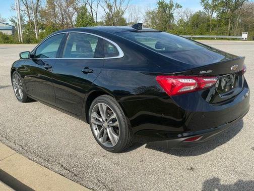 Mosaic Black Metallic 2023 Chevrolet Malibu FWD 2LT