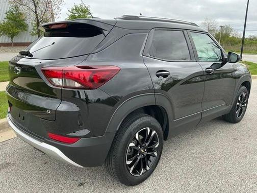 Mosaic Black Metallic 2023 Chevrolet Trailblazer LT