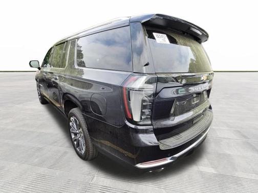 Dark Ash Metallic 2025 Chevrolet Suburban 4WD High Country
