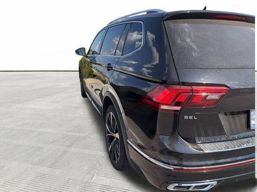 2022 Volkswagen Tiguan 2.0T SEL R-Line 4MOTION