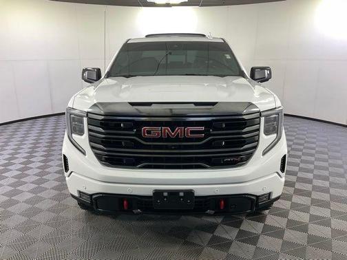 Summit White 2022 GMC Sierra 1500 AT4