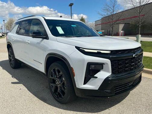 Polar White Tricoat 2026 Chevrolet Traverse RS