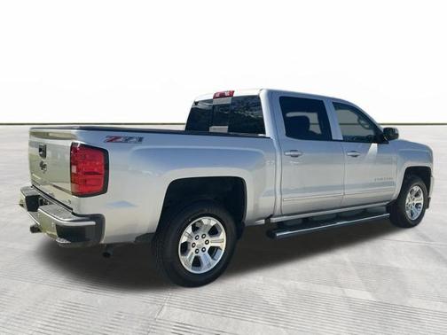 Silver Ice Metallic 2017 Chevrolet Silverado 1500 2LT