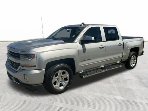 Silver Ice Metallic 2017 Chevrolet Silverado 1500 2LT