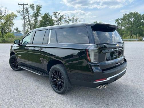 2025 Chevrolet Suburban Premier
