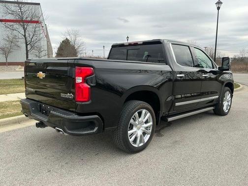 2025 Chevrolet Silverado 1500 High Country