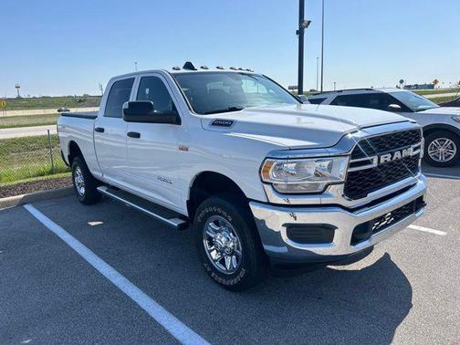 2021 RAM 2500 Tradesman Crew Cab 4x4 6'4' Box