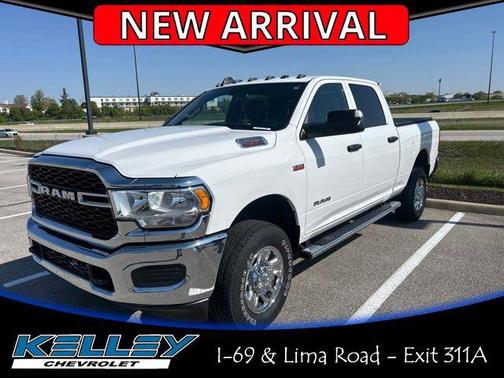2021 RAM 2500 Tradesman Crew Cab 4x4 6'4' Box