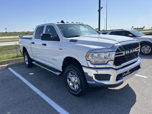 2021 RAM 2500 Tradesman Crew Cab 4x4 6'4' Box