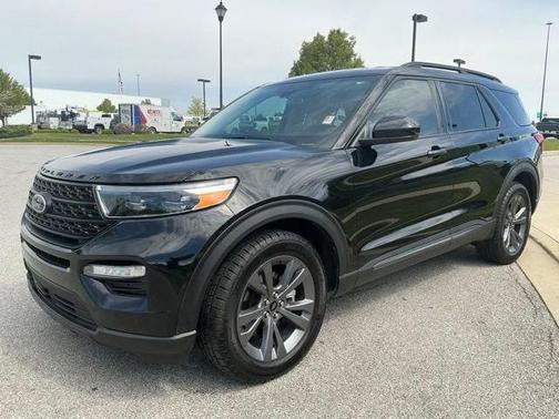 Agate Black Metallic 2023 Ford Explorer XLT