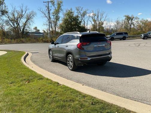 2020 GMC Terrain SLT