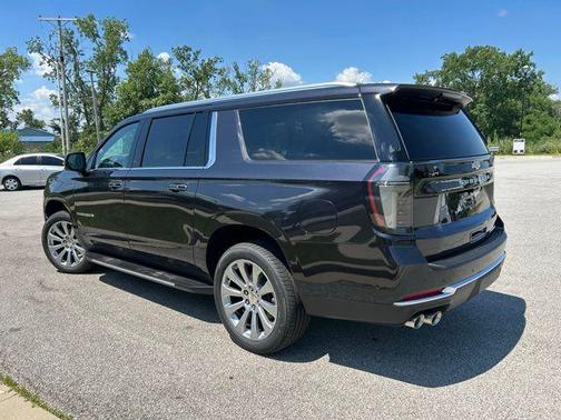 2025 Chevrolet Suburban Premier