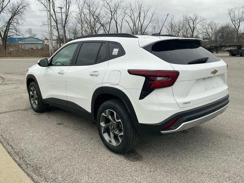 Summit White 2026 Chevrolet Trax LT