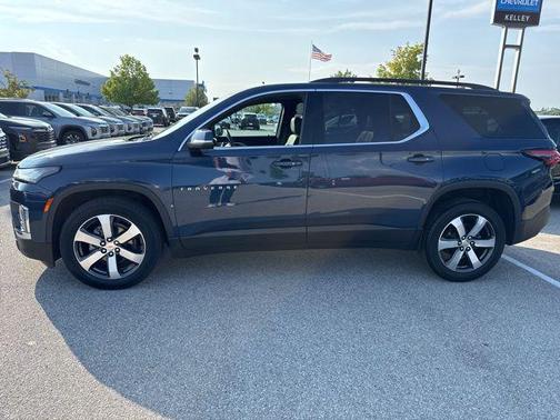 2022 Chevrolet Traverse LT Leather
