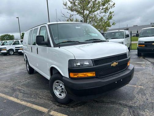 2025 Chevrolet Express 2500 RWD 2500 Regular Wheelbase WT