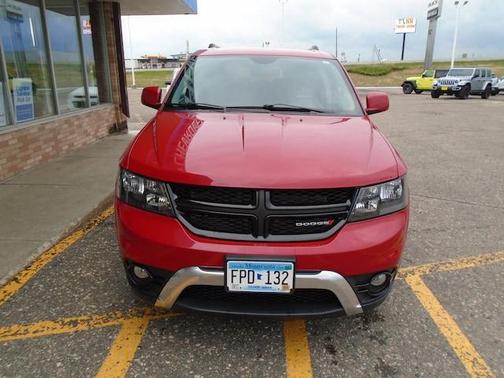 Photo 3 of 23 of 2016 Dodge Journey Crossroad