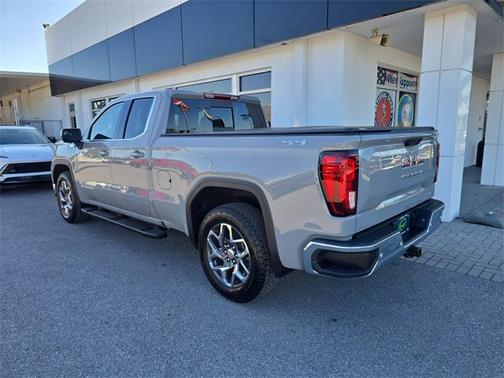 2025 GMC Sierra 1500 SLE
