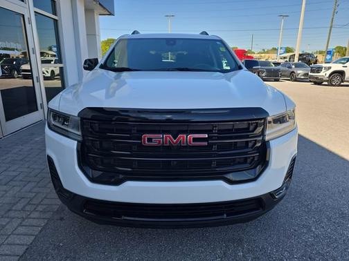Summit White 2023 GMC Acadia SLE