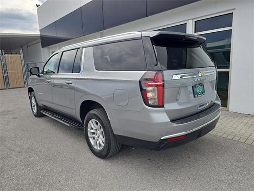 2024 Chevrolet Suburban LT