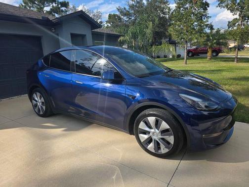 2023 Tesla Model Y Long Range Dual Motor All-Wheel Drive