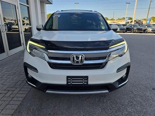 2022 Honda Pilot Touring 8-Passenger