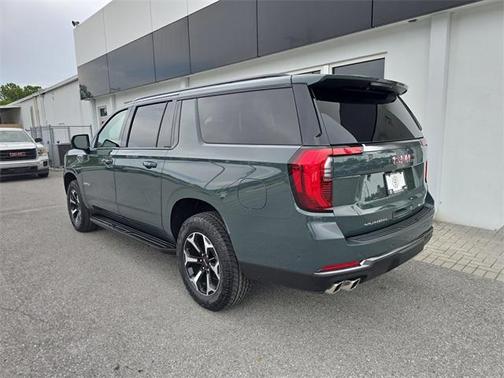 2025 GMC Yukon XL 4WD AT4