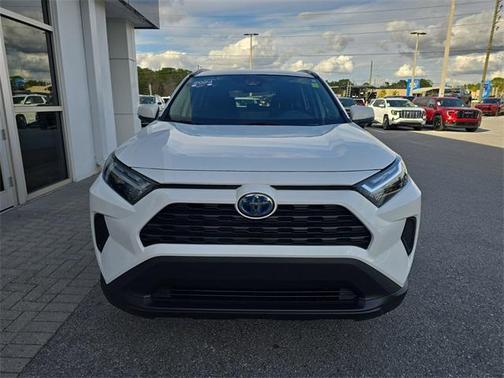 2024 Toyota RAV4 Hybrid XLE