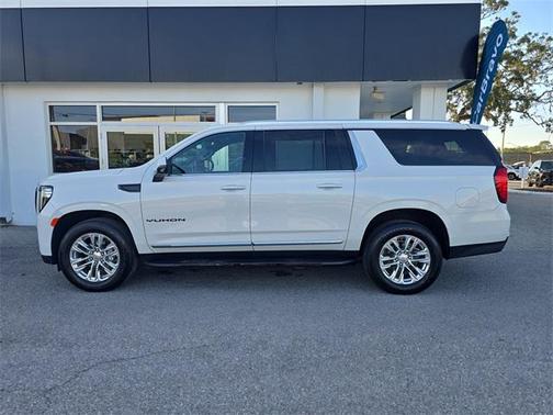 2022 GMC Yukon XL SLT