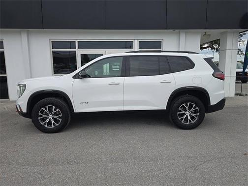 2024 GMC Acadia AWD AT4