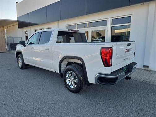 2023 GMC Sierra 1500 SLE